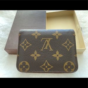 Authentic Louis Vuitton Zippy Coin Purse
